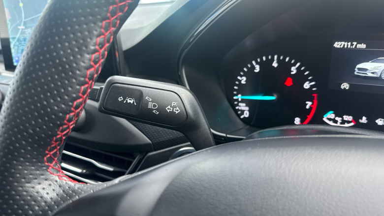 Ford Focus 1.0 EcoBoost Hybrid mHEV 125 ST-Line Edition 5dr Petrol Hatchback